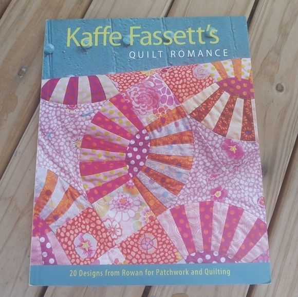 Large Fassett's Quilt Romance Quilting - Picture 1 of 7